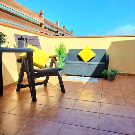 Atico De Carlo Con Vistas Al Mar Y Terraza Apartament